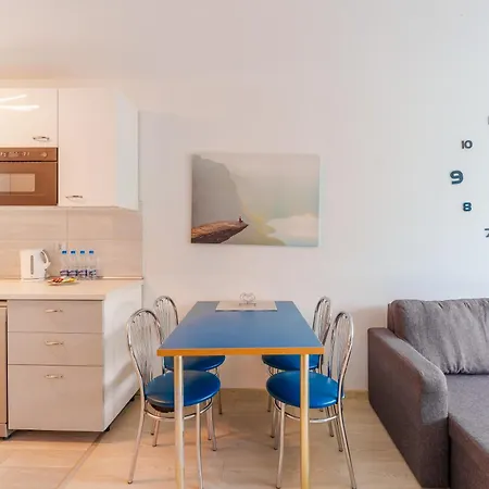 Lejlighed Sienkiewicza Blue By Bookinghost